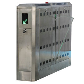 110V / 220V สแตนเลสพนังกั้นประตูด้วยการต่อต้านการ tailing ฟังก์ชั่นสำหรับสถานีรถไฟใต้ดิน