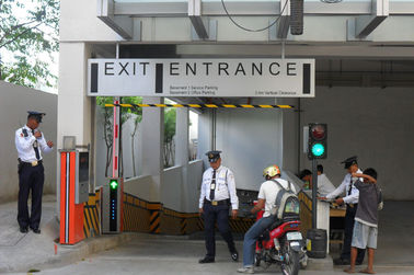 พับ Barrier ประตูเร่งรัดการบ่งชี้ของการใช้สัญญาณไฟจราจร Barrier FJC-D627B